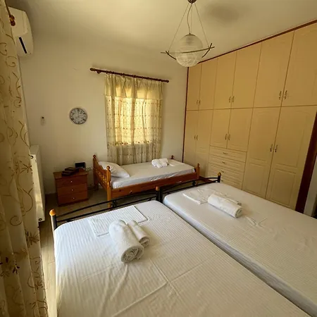 Metoxi Big House Leonídion